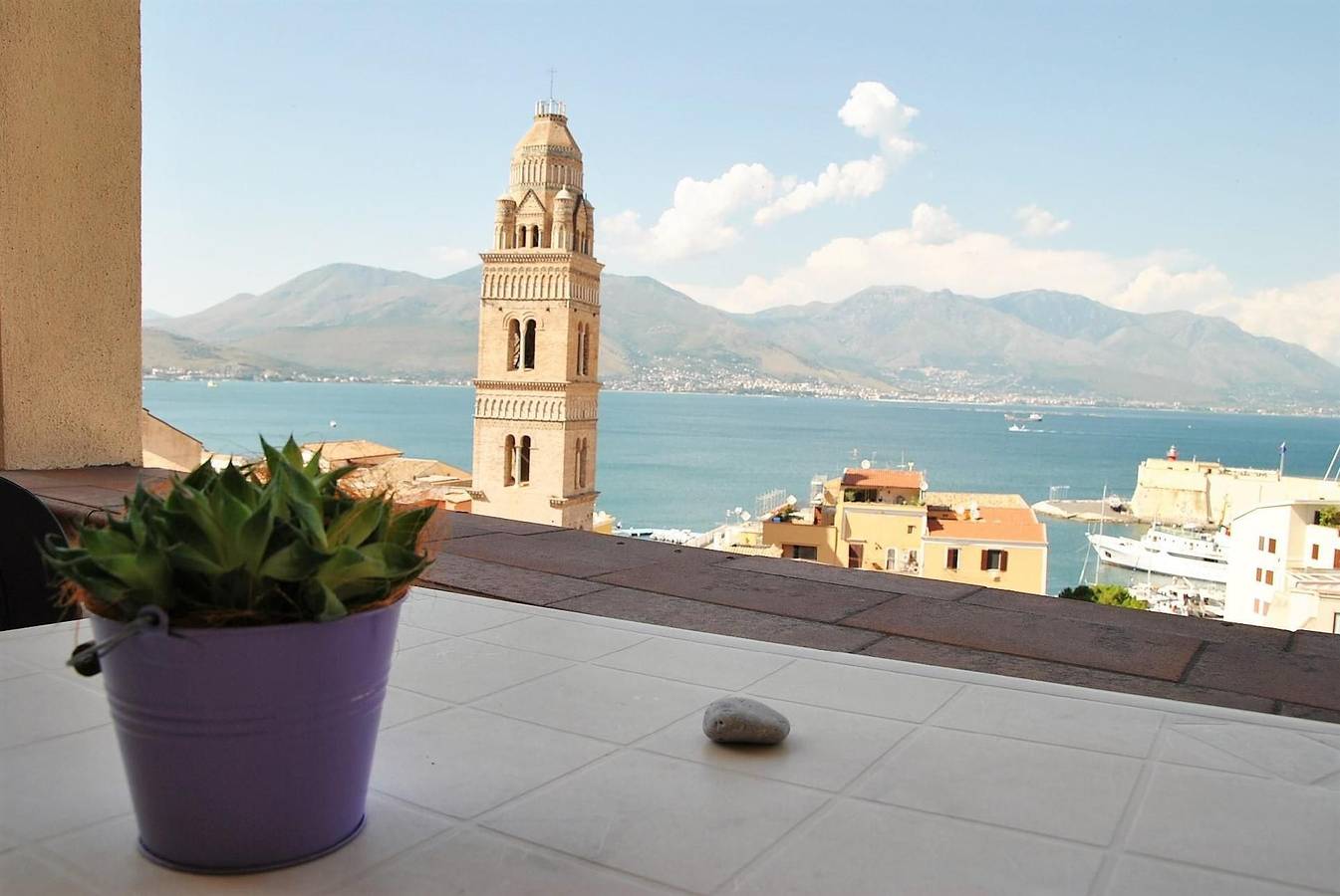 Ganze Ferienwohnung, Ferienwohnung für 6 Personen mit Terrasse in Gaeta, Latina Provinz