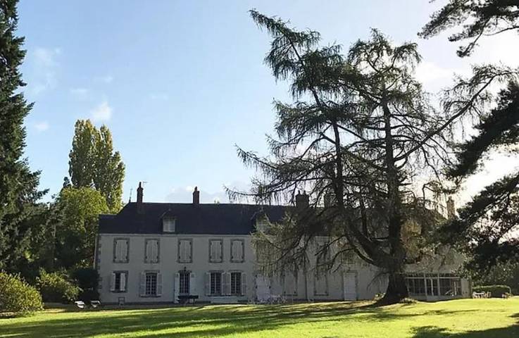 Chambre d’hôte pour 2 personnes, avec terrasse et jardin, animaux acceptés à Autry-le-Châtel