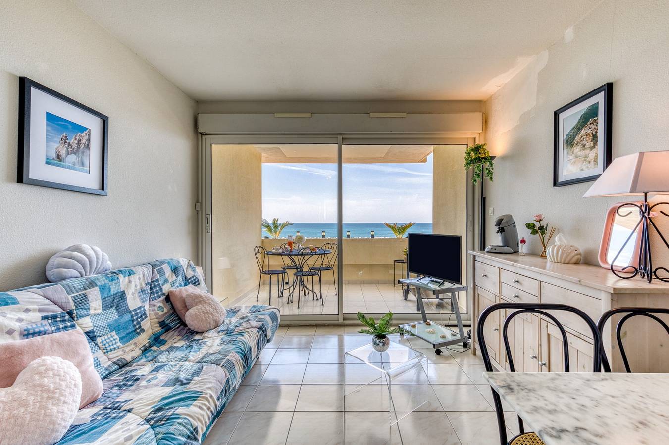 Appartement entier, Appartement 'Première Ligne Vue Mer' avec Vue sur la Mer, Piscine Commune et Terrasse Privée in Frontignan, Côte méditerranéenne (France)