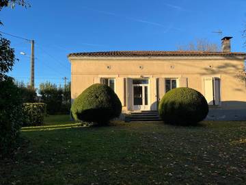 Gîte pour 6 personnes, avec jardin et vue à Cazères