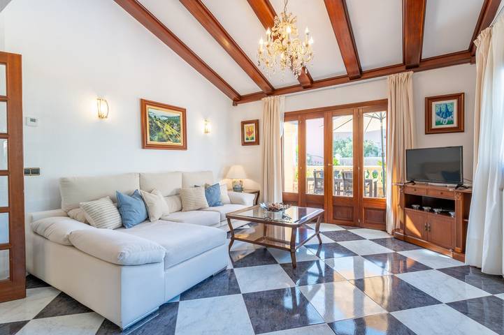 Casa rural climatizada con Wi-Fi, piscina, jardín, terraza y balcón in Pedruscada, Capdepera