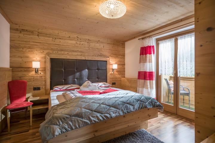 Ferienwohnung für 3 Personen, mit Sauna und Balkon in Finkenberg