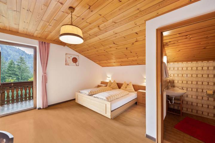 Hel lejlighed, Holiday Apartment "Grödnerhof - Almöhi" Mountain View, Wi-Fi, Garden & Balcony in Karneid, Dolomiti Superski