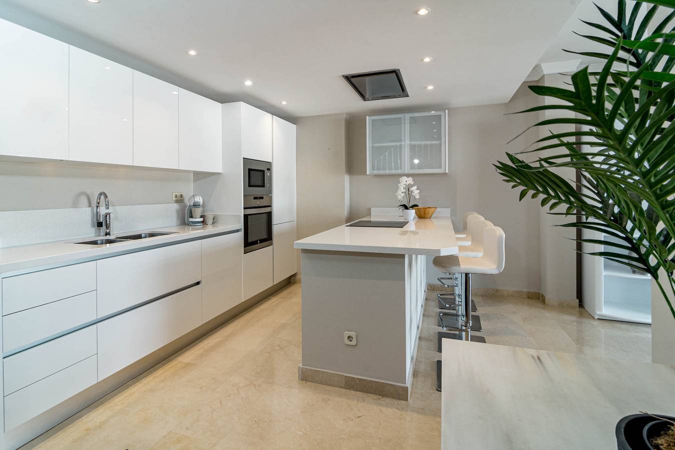 Aloha Pueblo 66 in Nueva Andalucia Golf Valley, Marbella