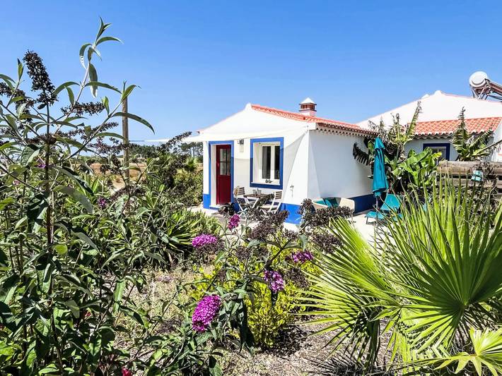 Casa de férias para 2 pessoas, com jardim em Rogil