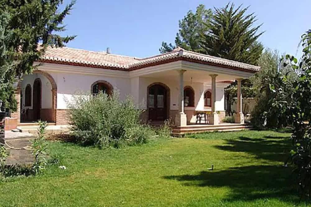 Casa rústica junto a Granada. Encanto y naturaleza in Atarfe, Provincia de Granada