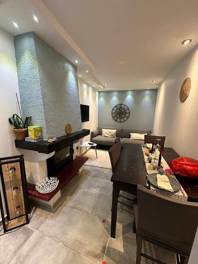 Appartement entier, Two-Bedroom Apartment in Le Fief-Sauvin, Montrevault-sur-Èvre