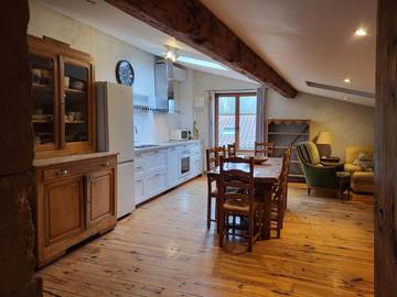 Gîte pour 6 personnes, avec vue et jardin, animaux acceptés à Albigny-sur-Saône