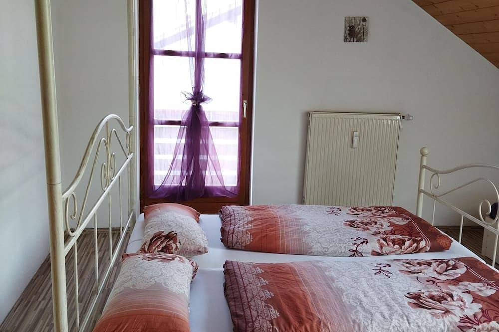 Ganze Wohnung, Schöne Atelierferienwohnung mit Balkon a. d. Donau in Winzer, Bayerisches Donautal