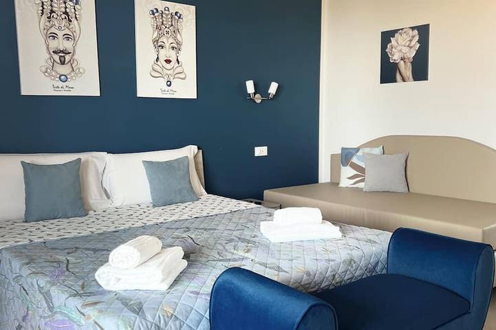 Ganze Wohnung, Vistamare cozy with beautiful sea view, with saltwater pool in San Leone, Agrigento