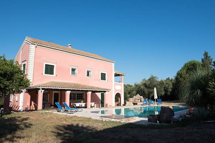 Holiday rental for 8 people, with terrace, with pets in Kassiopi