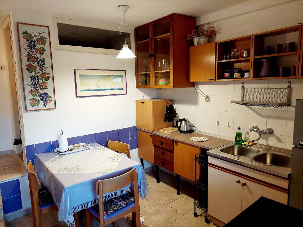 Ganze Ferienwohnung, Wohnung in Zavala mit schönem Garten in Zavala, Hvar