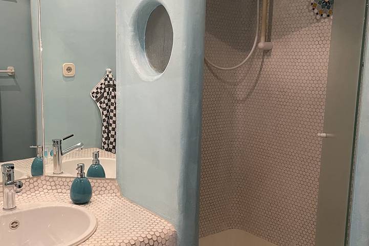 Gîte pour 4 personnes, avec terrasse et jardin, animaux acceptés à Lioux - 4