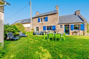 Gîte pour 6 personnes, avec jardin dans le Finistère