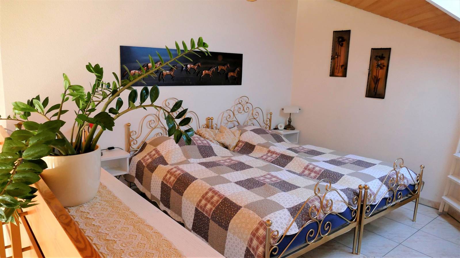 Ganze Ferienwohnung, Appartement 230 (Dorothee Suckfüll) - Apartement 230, 40qm, 1 Schlafzimmer, Terrasse, max. 2 Personen in Beuren, Albsteig Etappe 9