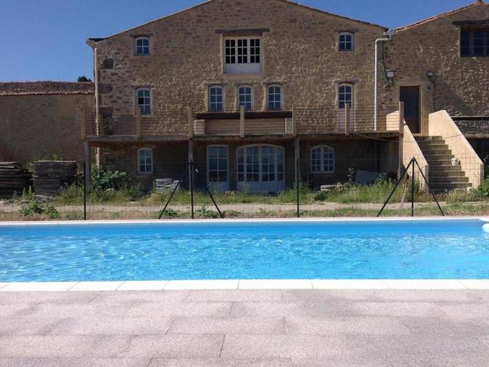 Apartamento de vacaciones para 3 personas, con jardín además de piscina y terraza - 1