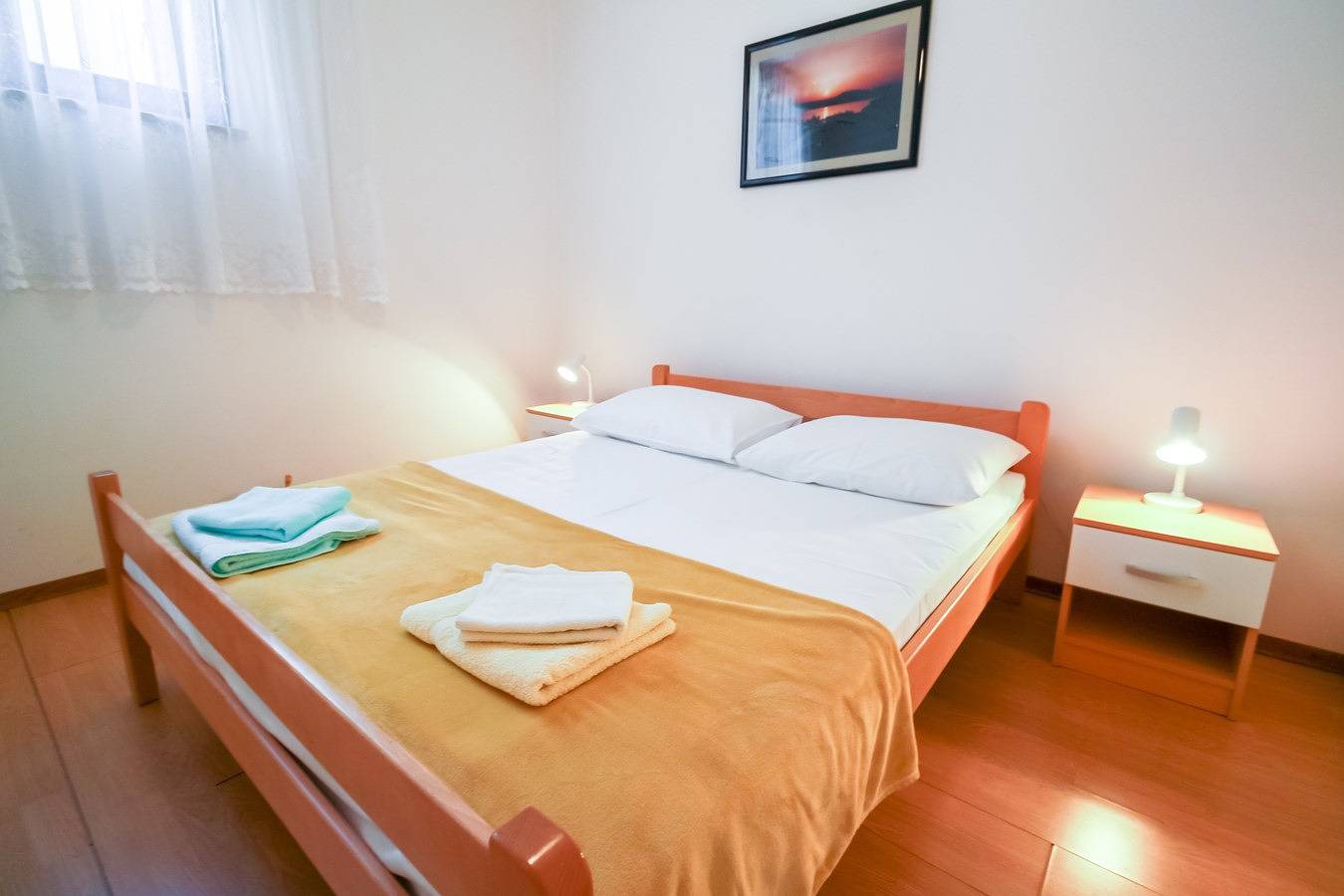 Ganze Wohnung, Apartment für 2 Personen im Zentrum von Malinska in Malinska, Krk