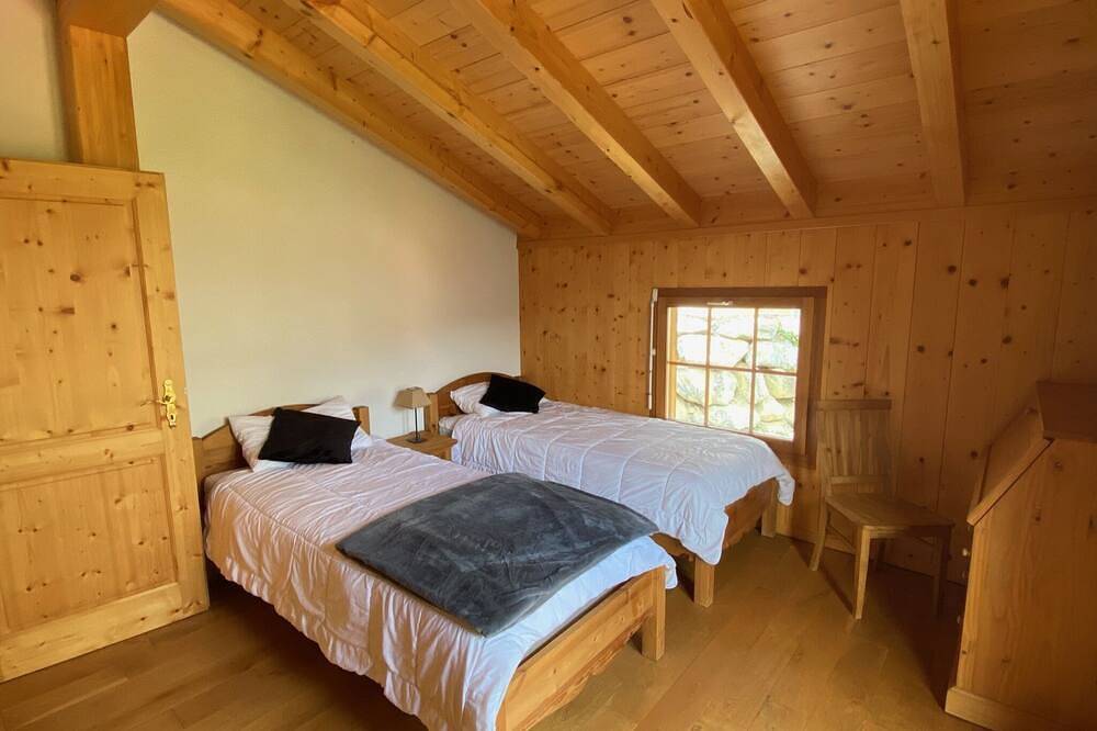 Chalet - Ruhe, Komfort und herrliche Aussicht in Ovronnaz, Chamoson