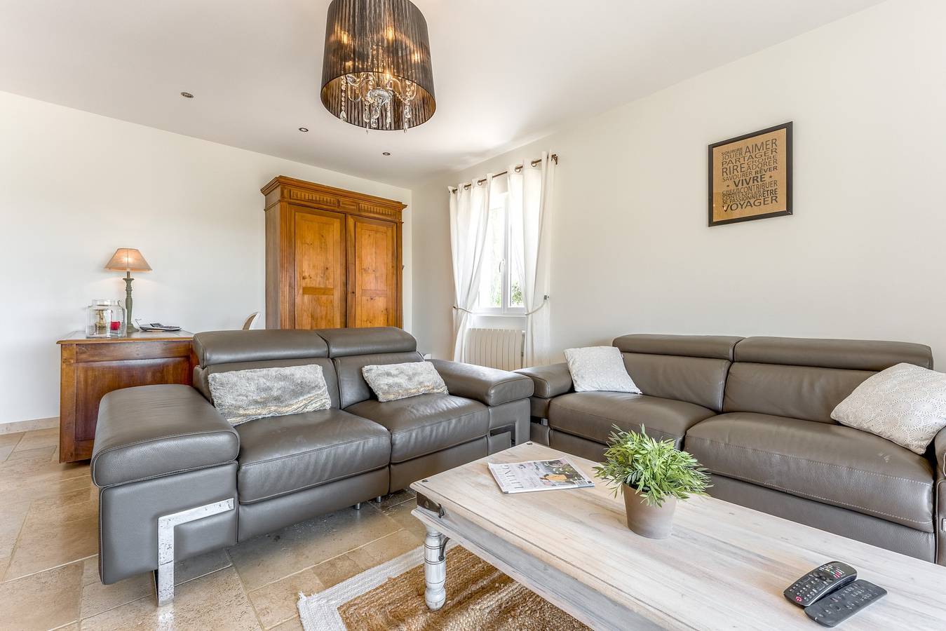 Villa « Margot » avec terrasse privée, Wi-Fi et climatisation in Goudargues, Région de Nîmes