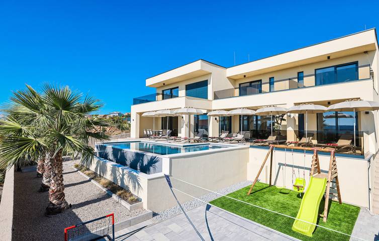 Ferienhaus für 8 Personen, mit Pool und Terrasse in Jasenice - 2