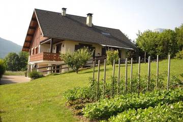 Gîte pour 2 personnes, avec terrasse et piscine à Thoiry (Savoie)