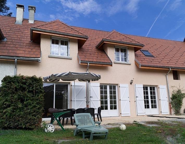 Gîte pour 6 personnes, avec jardin dans Grand lac de Laffrey