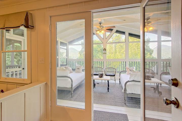 Vacation rental for 8 people, with balcony and yard in Lake Burton