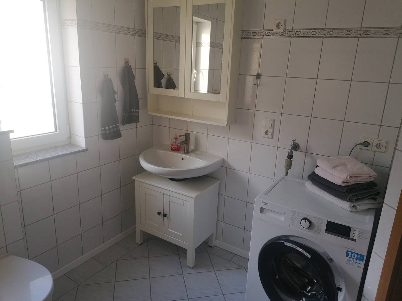 Entire apartment, Holiday Apartment 'Auf Dem Land' with Shared Terrace, Shared Garden and Wi-Fi in Badenhard, Middlerhine