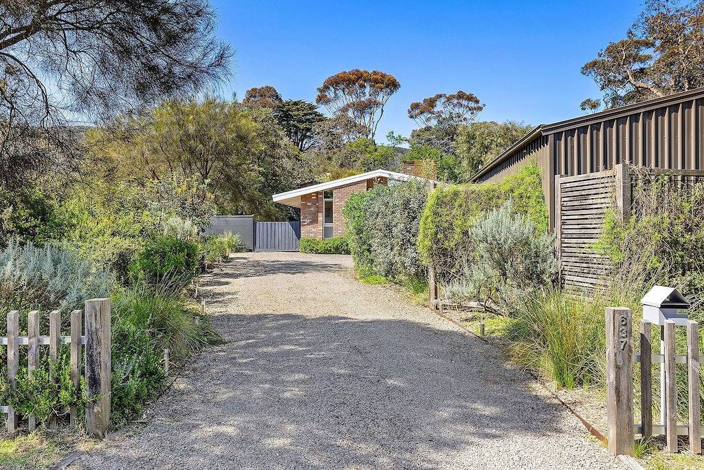 Bayside Retreat - 100m Beach, Games Room in McCrae, Mornington Peninsula