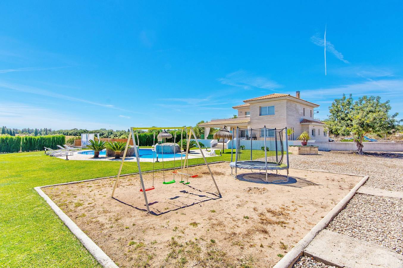 Modernes Bauernhaus "Finca Torrat" in der Nähe von Muro und Playa de Muro in Muro, Mallorca Norden