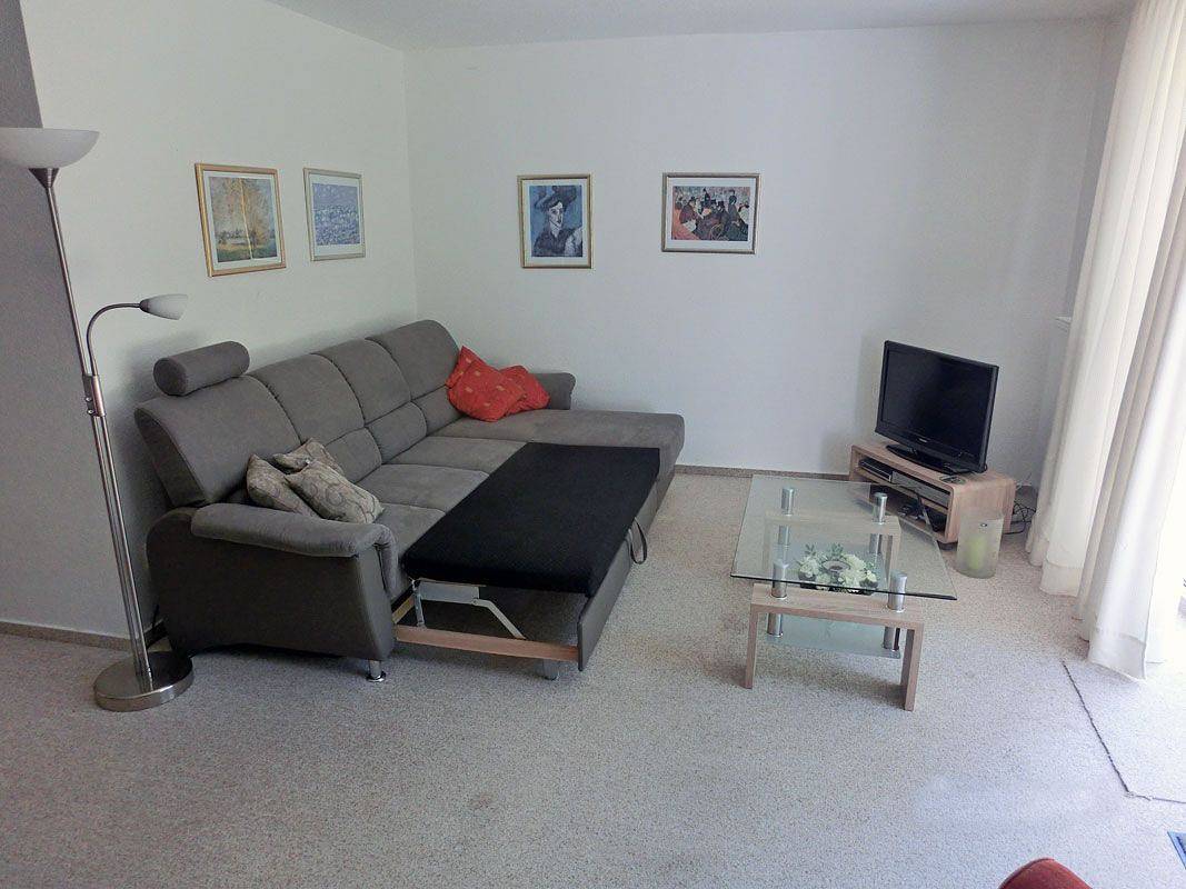 Apartamento entero, Parterre Ferienwohnung in sehr ruhiger Lage mit Waschmaschine, Terrasse in Wiek, Rügen