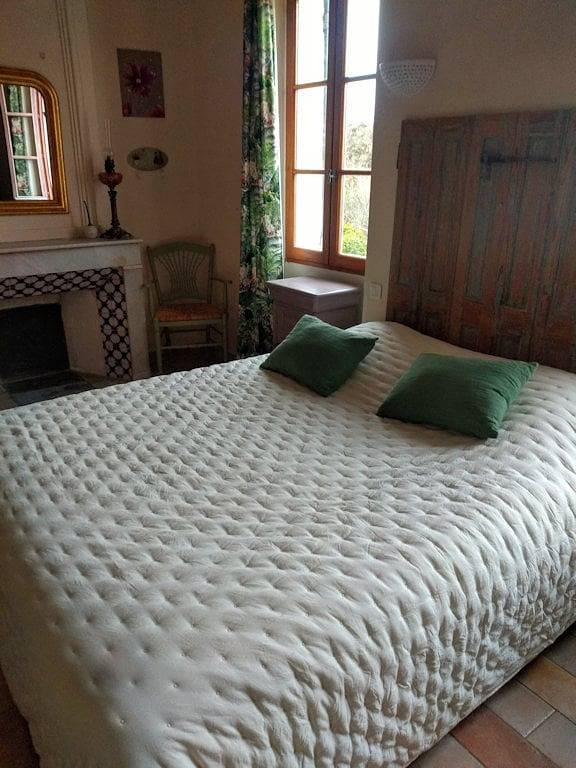 Chambres d'hôtes - Mas la Vitalis - Chambre Amado in L'Isle-sur-la-Sorgue, Vaucluse