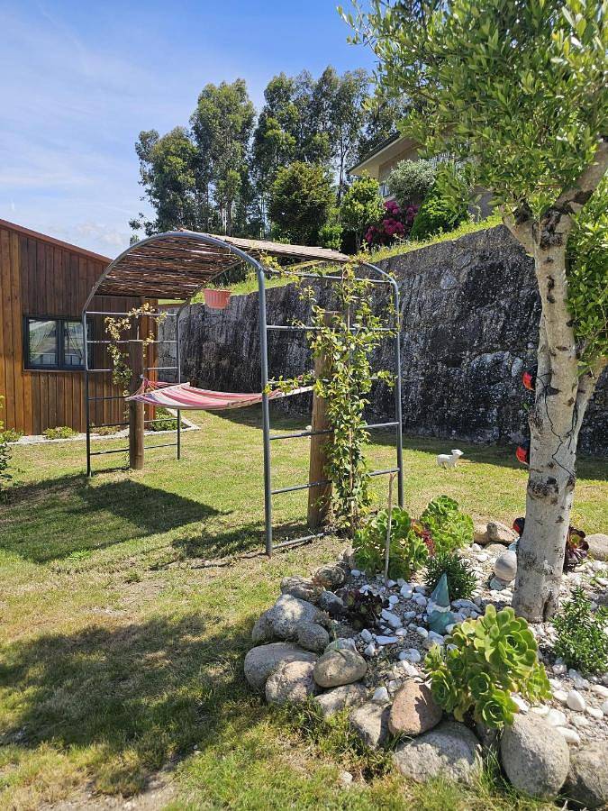 Location de vacances pour 4 personnes, avec jardin ainsi que vue et piscine dans Caniçada - 3