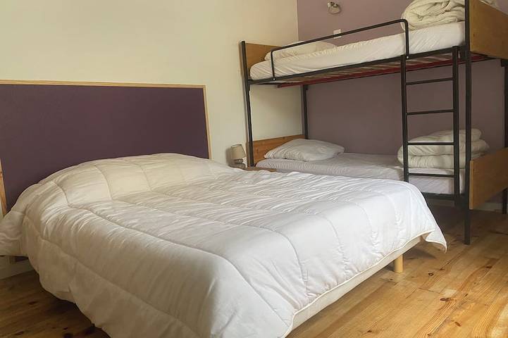 Ganze Wohnung, Beautiful duplex apartment in Espinchal, Regionaler Naturpark Volcans d'Auvergne