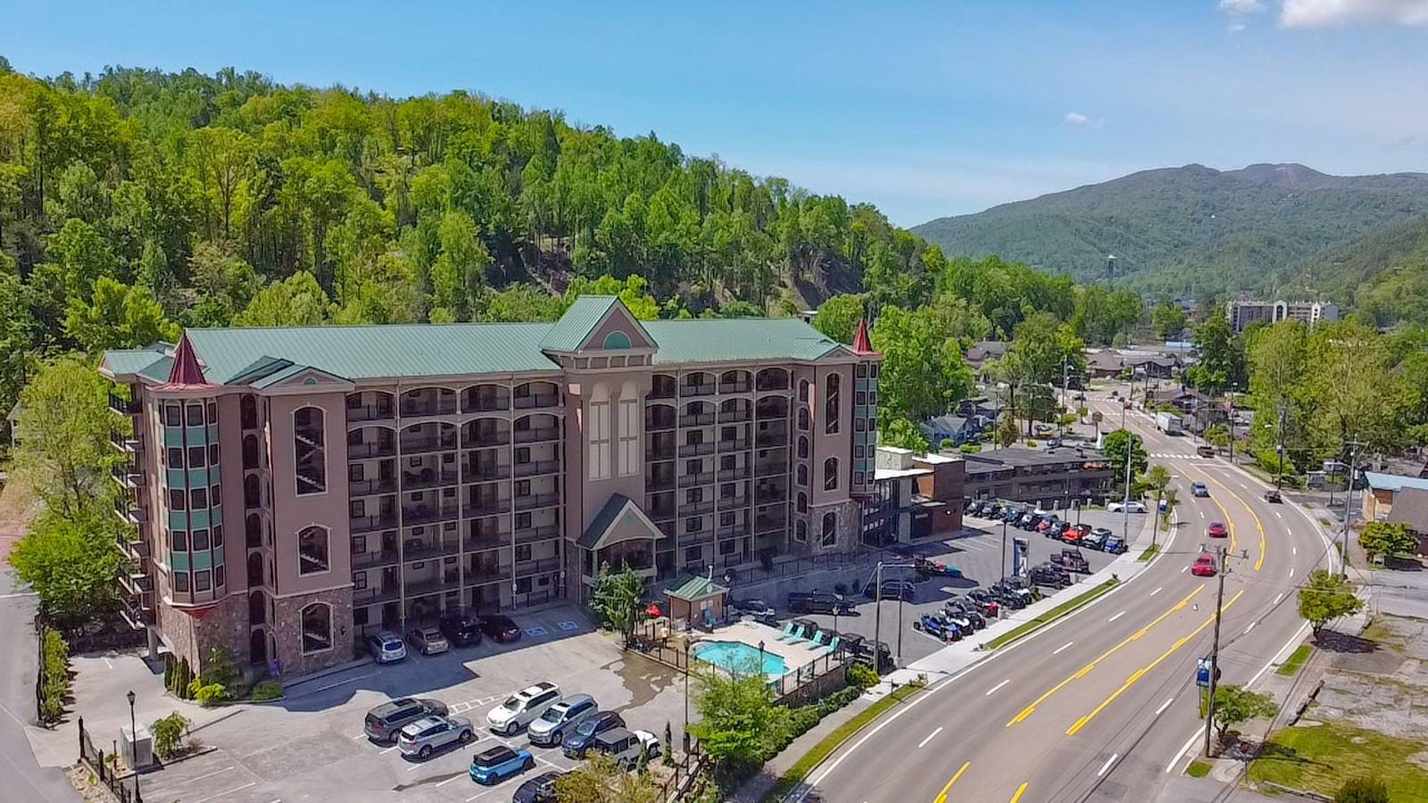 Apartamento inteiro, Luxurious Condo, Pool, Fireplace, Hiking in Gatlinburg, Condado de Sevier