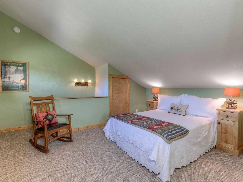 Washaki Cabin - Haustierfreundlicher Big Sky Retreat mit Winter-Shuttle-Service! in Big Sky Mountain Village, Big Sky