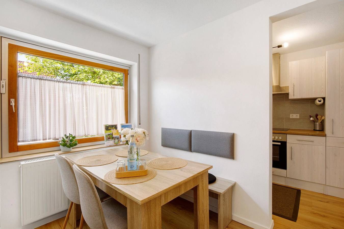 Ganze Wohnung, Ferienwohnung 'Am Alenberg' mit privater Terrasse, Gemeinschaftsgarten und Wi-Fi in Münsingen, Neckar-Alb