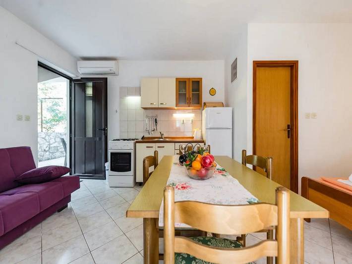 Gîte pour 2 personnes, avec jardin et terrasse dans Hvar - 2