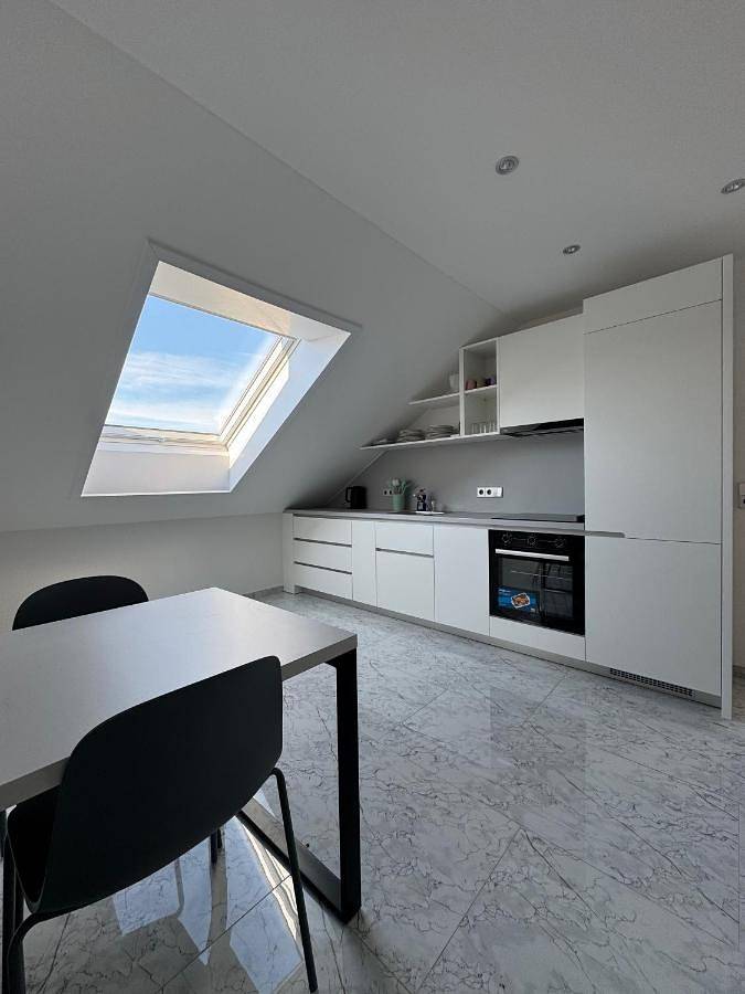 Appartement de vacances pour 8 personnes, avec piscine ainsi que vue et jardin, animaux acceptés