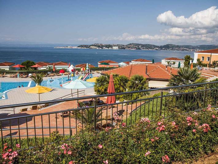 Appartement de vacances entier, Appartement de vacances avec climatisation, internet et parking privé  in Umag, Région d'Umag