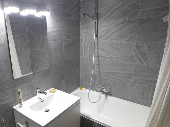Gîte pour 2 personnes, avec sauna et terrasse à Crans-Montana - 4