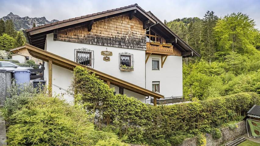 Ferienwohnung für 3 Personen, mit Balkon, kinderfreundlich in Bayerisch Gmain