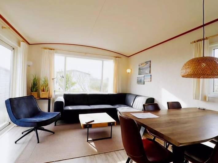 Appartement voor 5 personen, with Terras and Tuin as well as Sauna in Hollum
