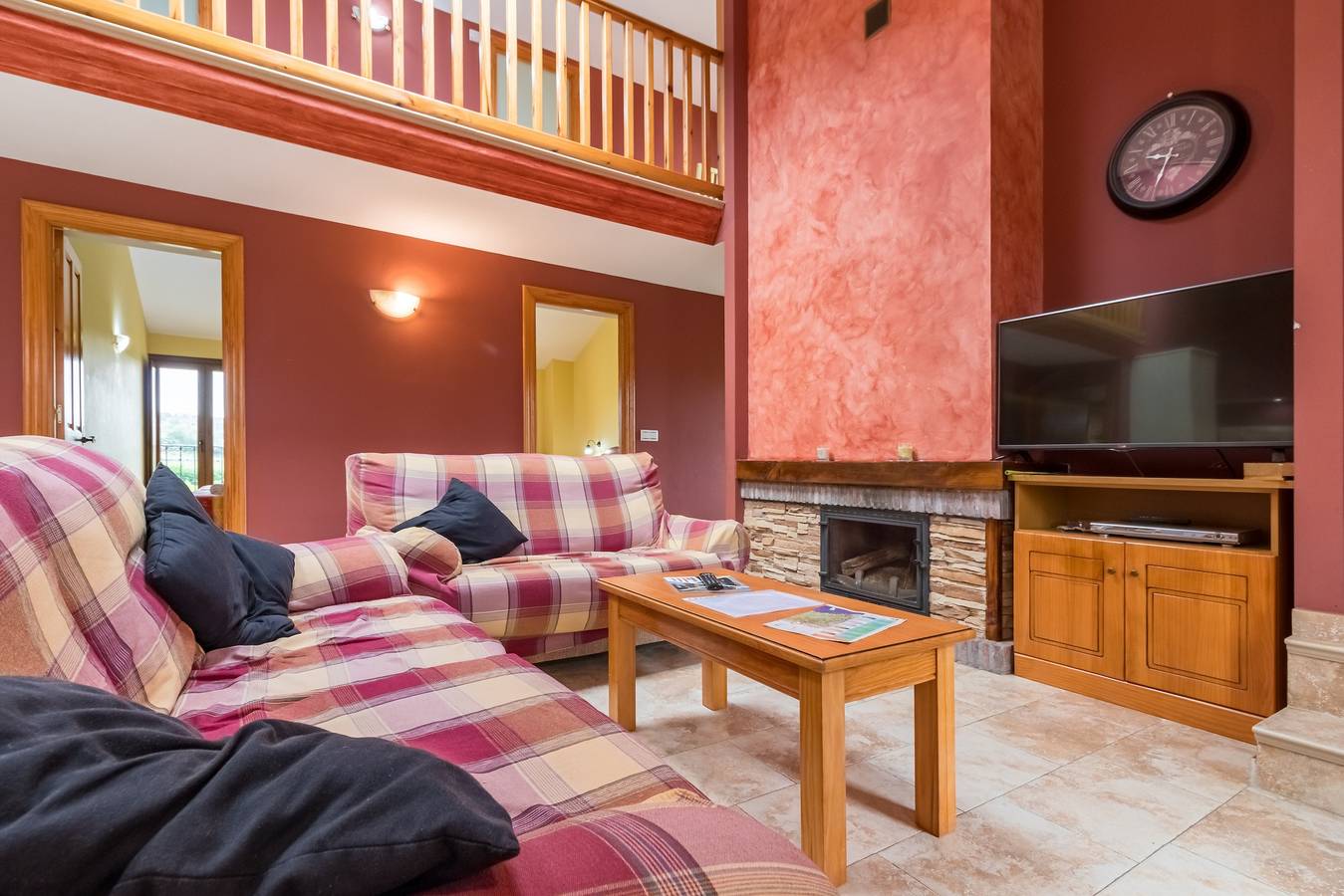 Casa Rural „La Venta Vieja De Langre“ mit Bergblick, privatem Garten und Wlan in Ribamontán al Mar, Kantabrische Küste