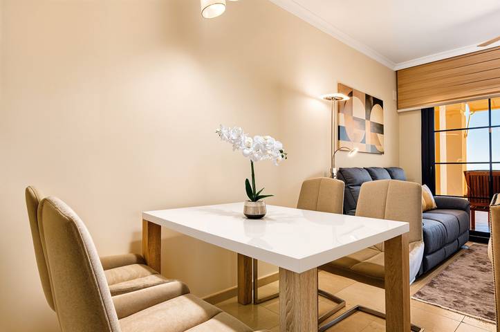 Apartamento entero, Apartamento 'Villa Gadea 2-6' con vistas al mar, piscina comunitaria y Wi-Fi in Playa de L'Olla, Altea