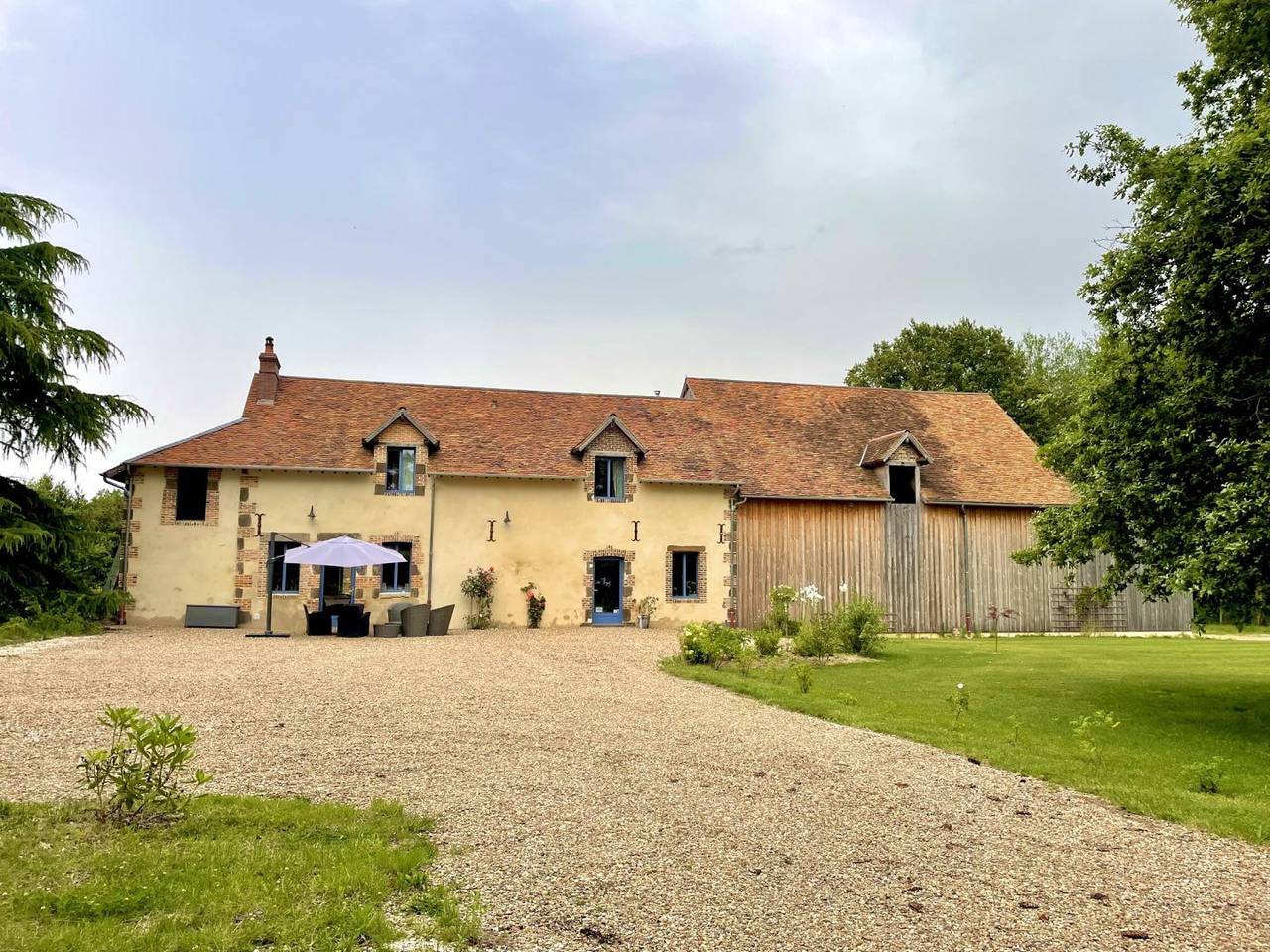Chambre d’hôtes Les Colas - Tulipe in Saint-Fargeau, Région d'Auxerre