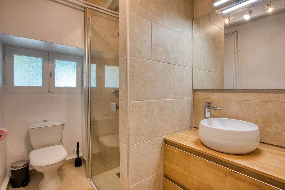 Maison de vacances 'Les Crouquets - La Grange' avec terrasse partagée, jardin privé et Wi-Fi in Jayac, Périgord Noir