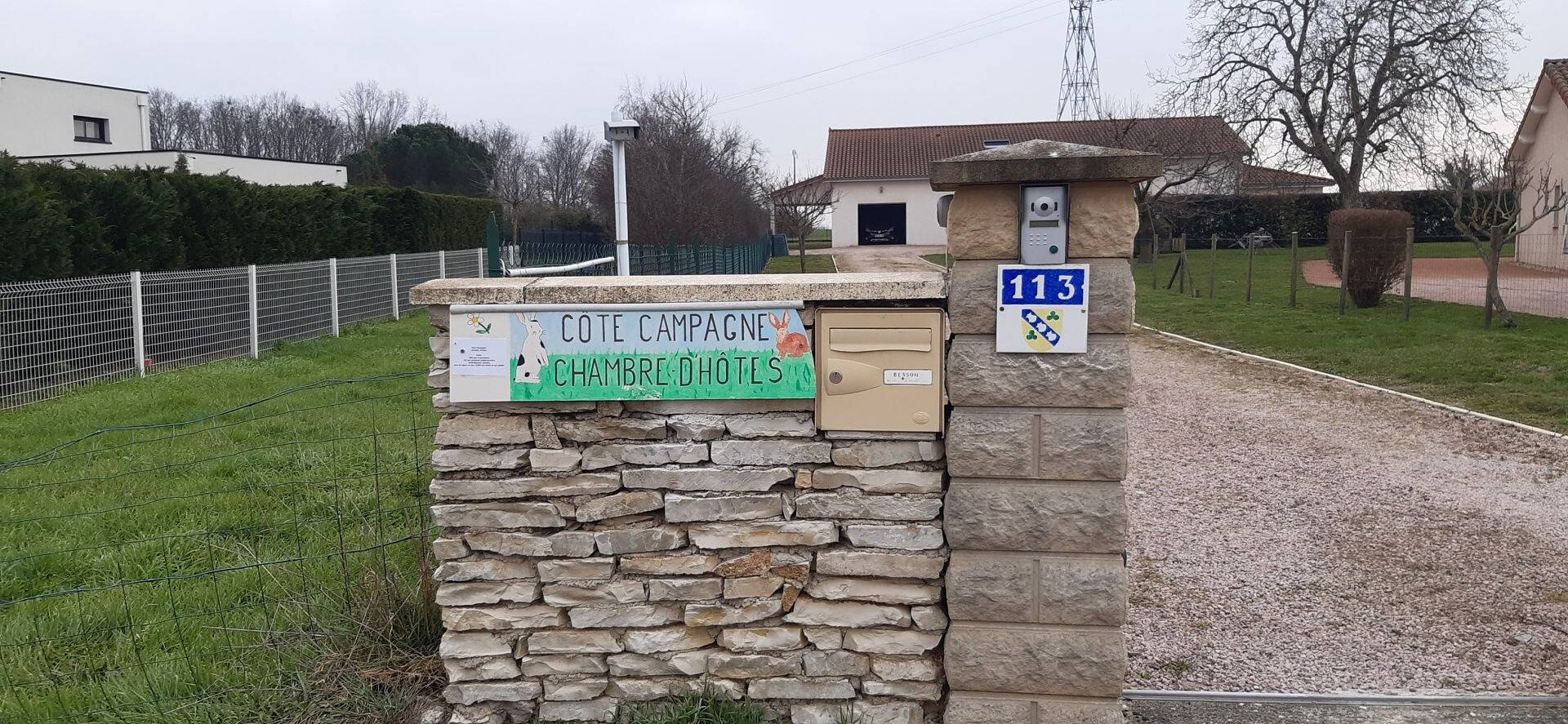 Bed & Breakfast 'Côté Campagne' met Uitzicht op Bergen, Gedeeld Zwembad en Wi-Fi, foto 10