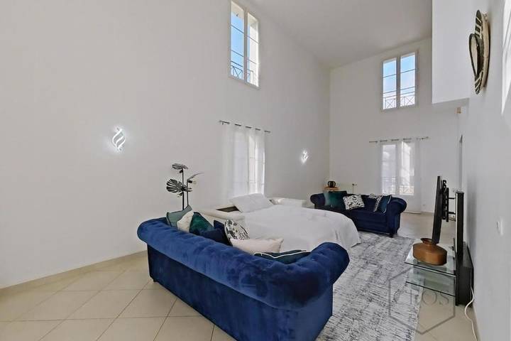 Location de vacances pour 14 personnes, avec jardin à Magny-le-Hongre - 2