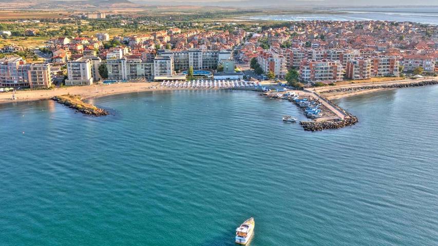 Hotel dla 4 osób, z basen i ogród oraz widok w Pomorie